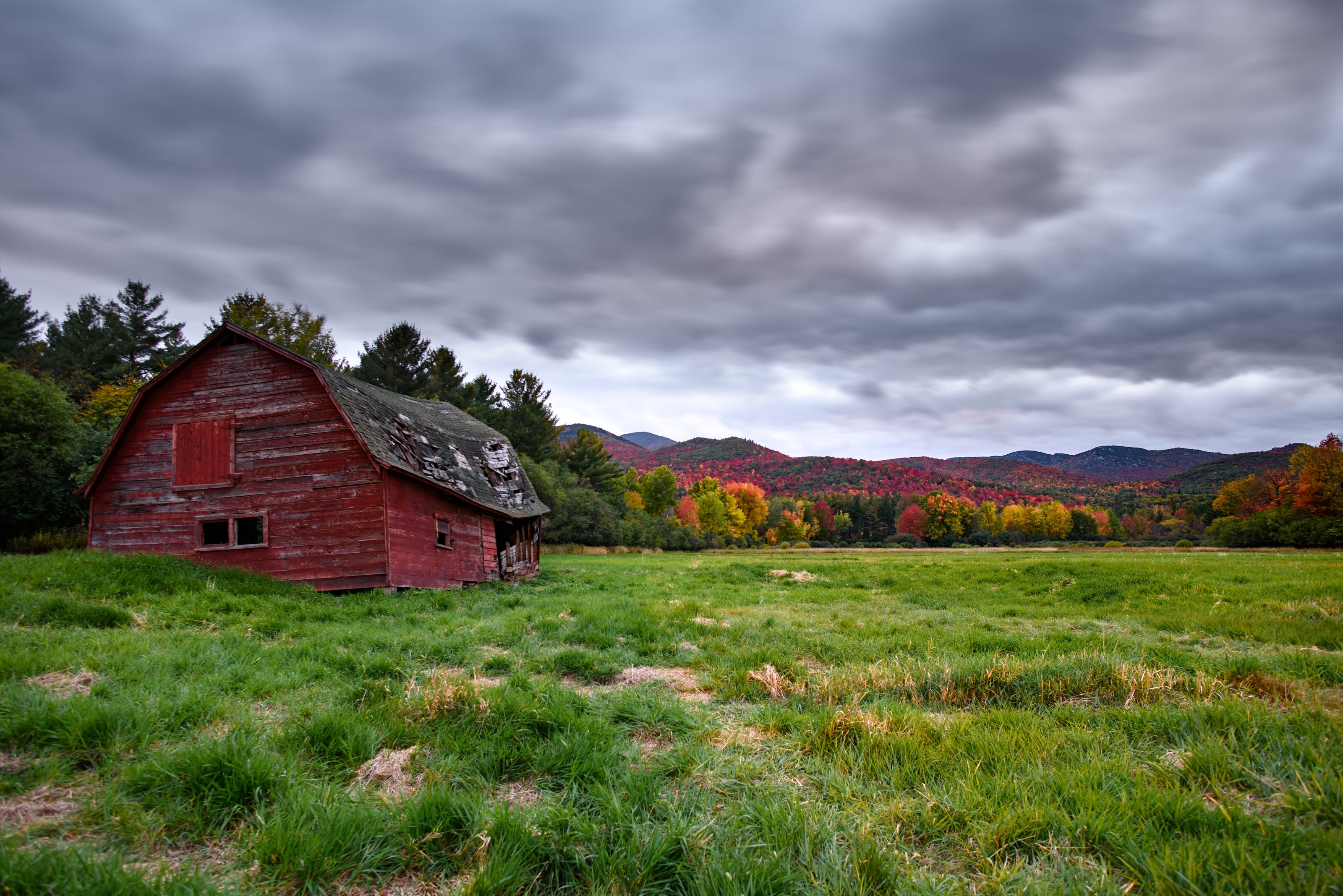 Autumn Barn in Keene Valley