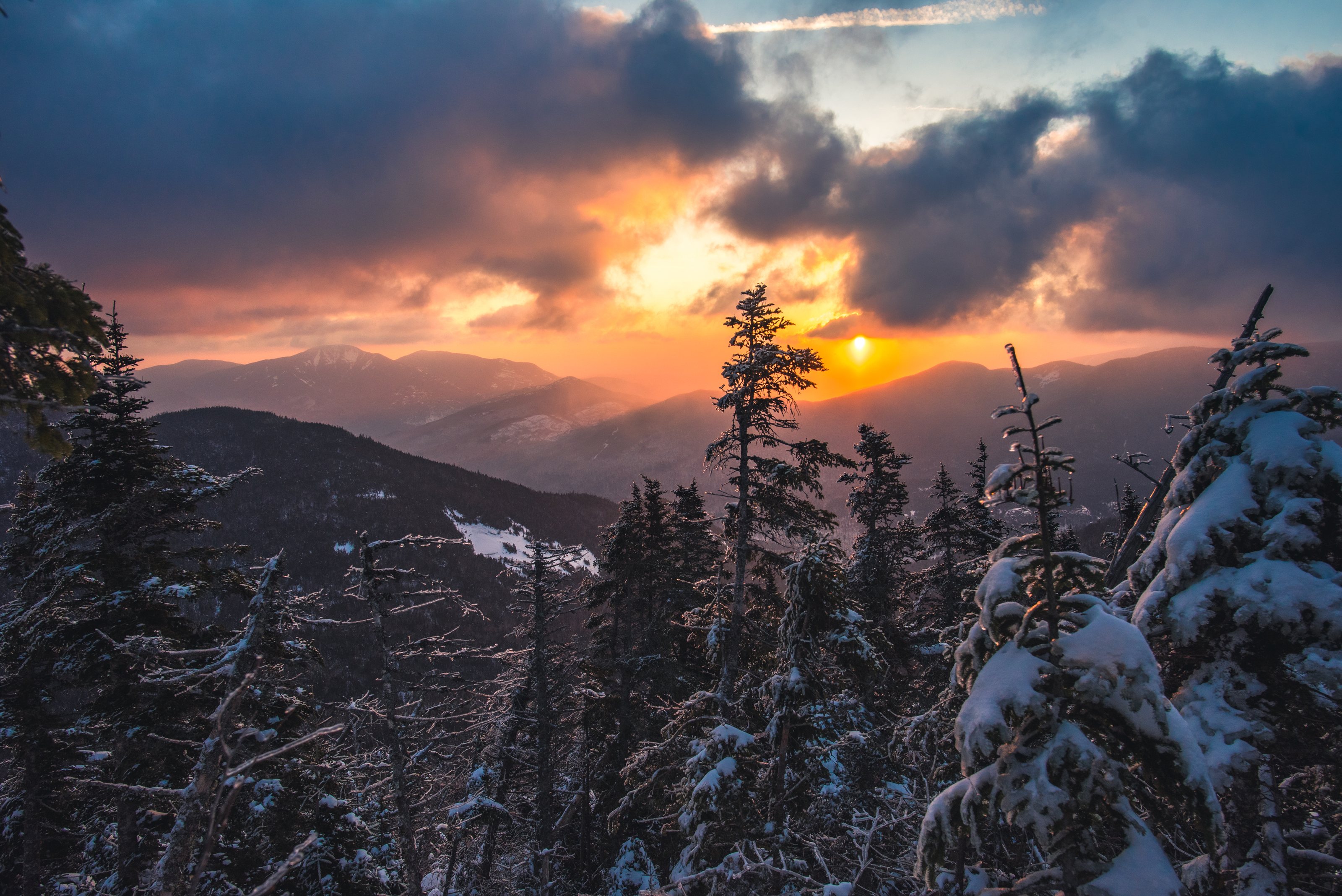 Sunrise near Pyramid Peak